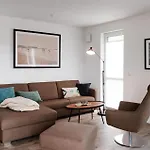 Gorgeous In With House Sea View *
