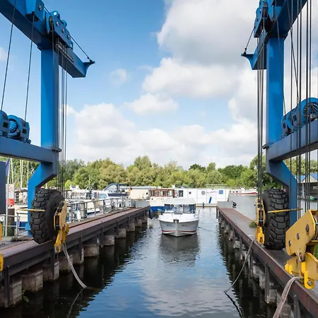 Lägenhet In With House Sea View Rechlin